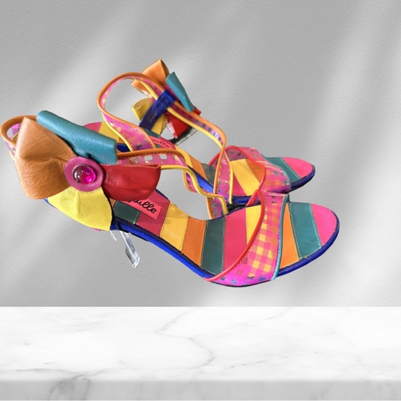 Betsey Johnson Colorful Acrylic Sandals NWT 7 1/2 - Picture 3 of 8